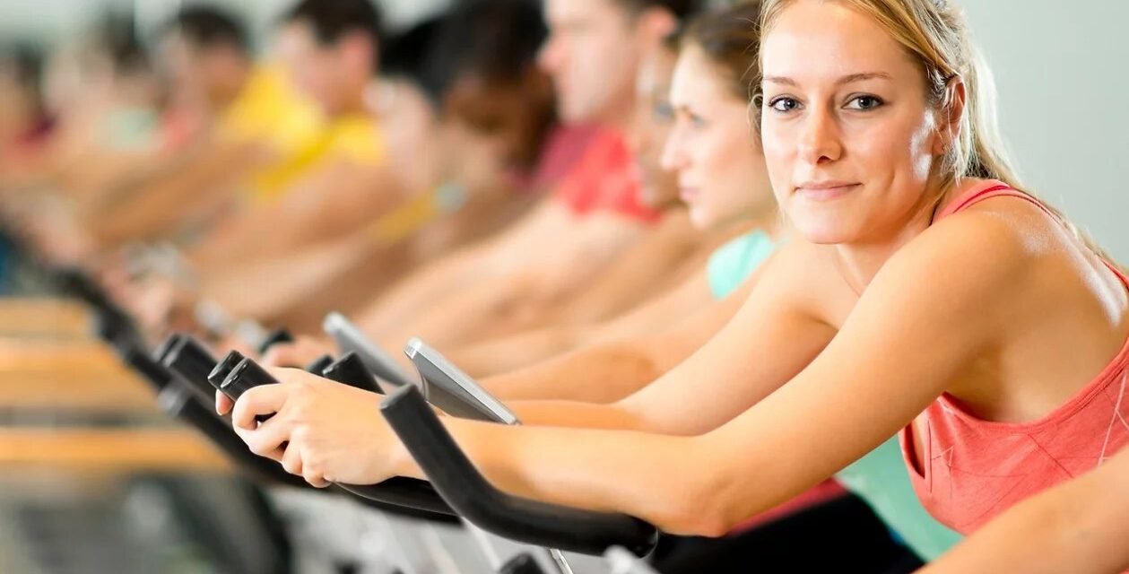 Les avantages surprenants et puissants de faire des cours de fitness avec d’autres personnes à Gatineau!