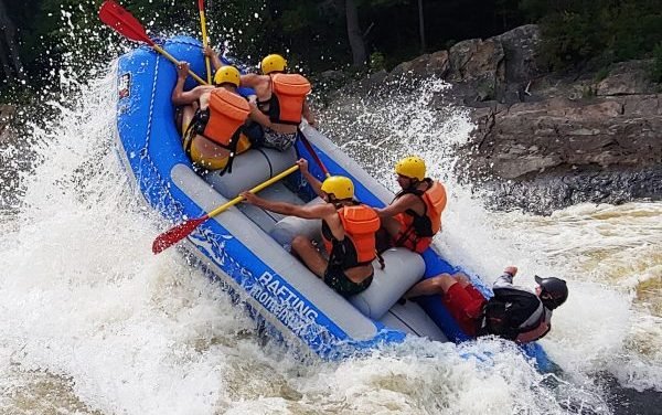 Vivre une aventure de rafting folle et délirante à Ottawa-Gatineau