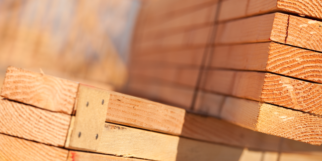 Le bois de charpente à Gatineau : un choix solide pour vos projets de construction