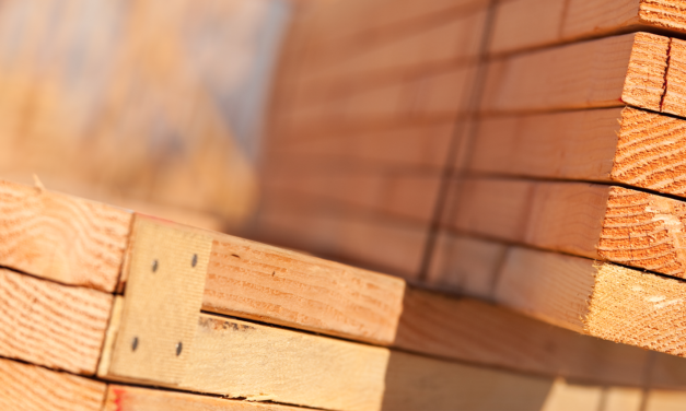 Le bois de charpente à Gatineau : un choix solide pour vos projets de construction