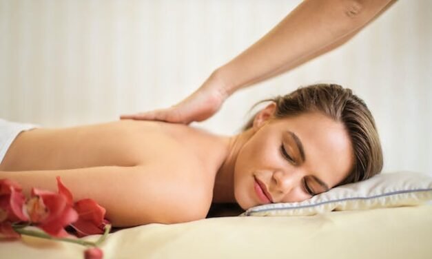 Unlock the Luxurious Benefits of Massage Oils for a Tranquil Toronto Experience
