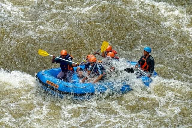 Vivez l’Excitation des Activités de Rafting à Gatineau