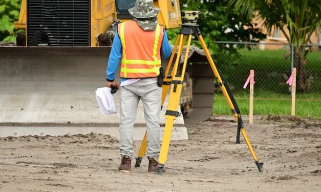 Service d’Arpenteur-Géomètre à Gatineau : Expertise et Précision pour Vos Projets