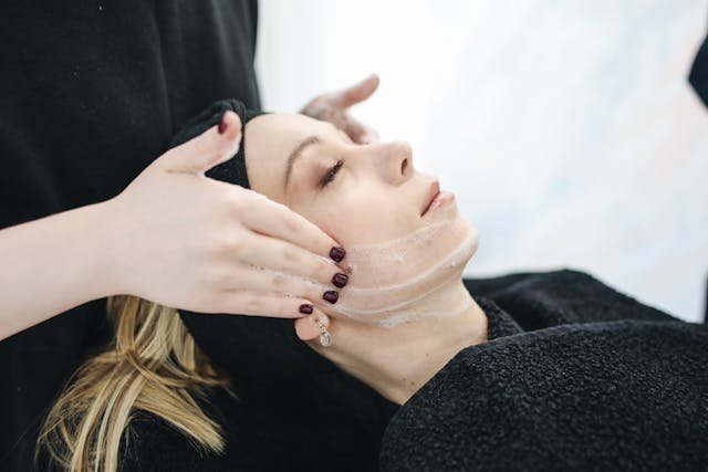 Les services essentiels d’une clinique dermatologique à Gatineau: Prendre soin de votre peau en toute confiance
