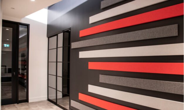 Améliorer l’Environnement Sonore de Votre Bureau avec l’Installation de Panneaux Acoustiques
