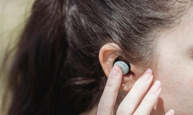 Finding the right hearing aids in the Ottawa area: a comprehensive guide