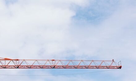 Professional crane rental services in Ottawa: Your trusted partner for lifting solutions