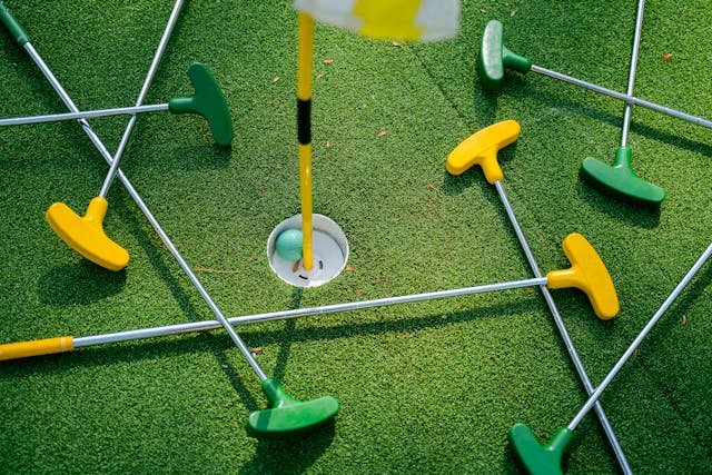 CONSEILS POUR MAXIMISER VOTRE EXPÉRIENCE DE MINIGOLF À OTTAWA-GATINEAU
