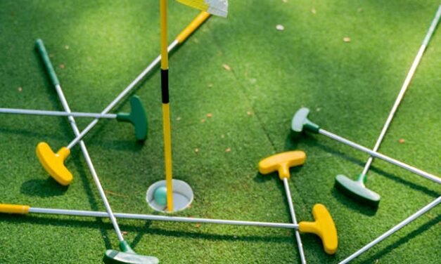 Mini-Putt in Ottawa-Gatineau: Fun-Filled Golfing Adventures for All Ages
