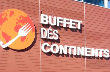 Commercial Signages in Montreal: A Must-Have for Businesses in a Competitive Market