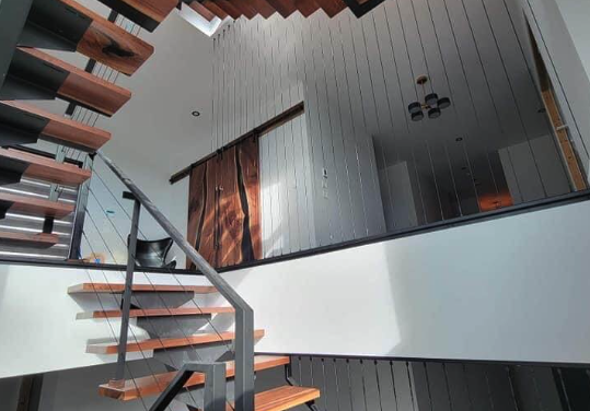 Montréal : Escalier en bois sur-mesure à Gatineau : L’élégance à votre portée